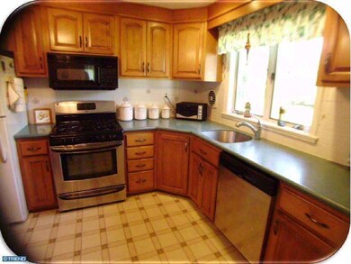 203 Stanford Dr, Wallingford, PA 19086 - photo 4