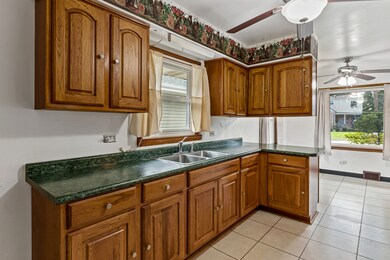 133 S Martin Ave, Waukegan, IL 60085 - photo 5