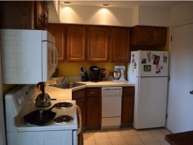 133 Colonial Dr unit 608, White River Junction, VT 05001 - photo 2