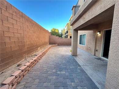 8463 Blackstone Ridge Ct, Las Vegas, NV 89139 - photo 4