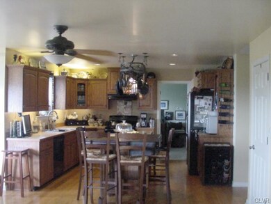 6999 Lincoln Dr, Macungie, PA 18062 - photo 6