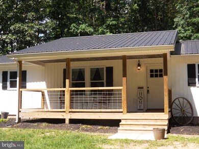 348 Ponds Ct, Berkeley Springs, WV 25411 - photo 4