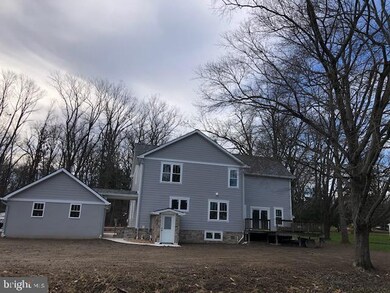 111 Sycamore Ln, Phoenixville, PA 19460 - photo 5