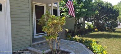27 Hilltop Front Walkway