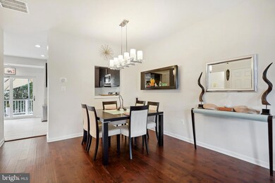 2490 Clover Field Cir, Herndon, VA 20171 - photo 7