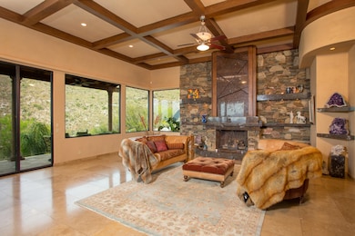 Great Room with 14' ceilings