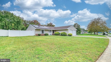 137 Arbor Meadow Dr, Sicklerville, NJ 08081 - photo 3