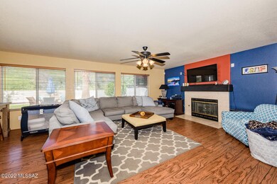 LivingRoom a