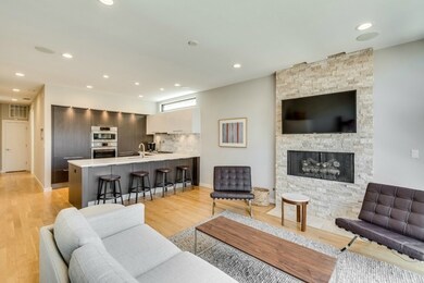 937 N Honore St unit 2, Chicago, IL 60622 - photo 2