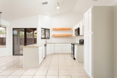 4872 W. Hardy-0294-Edit