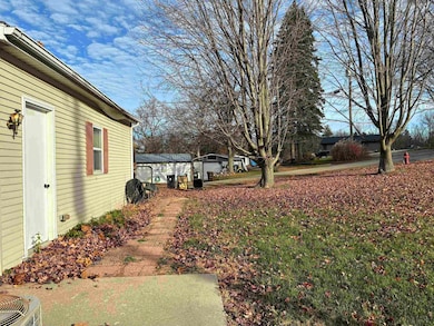 820 Dewhurst St, Mount Carroll, IL 61053 - photo 6