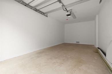 END GARAGE UNIT 11.6 X 22