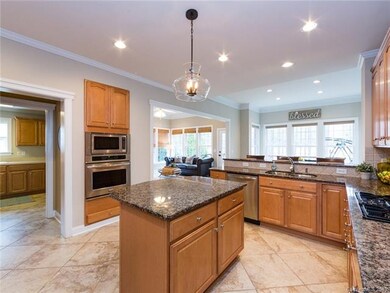 NEW Stainless Appliances & Gas Cooktop!