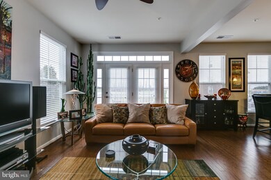 25235 Laureldale Terrace unit 2-B-1 20140821004651, Chantilly, VA 20152 - photo 5