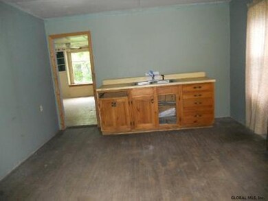 10 Bleeker St, Corinth, NY 12822 - photo 4