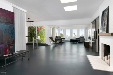 2216 Vista Del Mar Dr-014-034-Main Livin