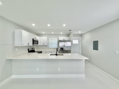 11240 SW 33rd Circle Place, Miami, FL 33165 - photo 6