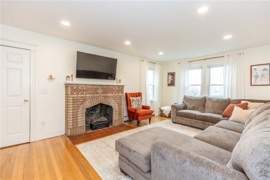 708 Willett Ave, Riverside, RI 02915 - photo 3