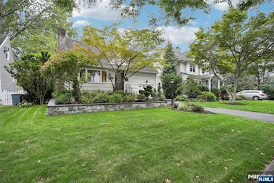 322 Marshall St, Ridgewood, NJ 07450 - photo 4