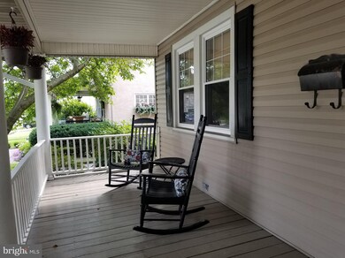 37 N Warner St, Woodbury, NJ 08096 - photo 2