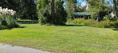 15, 17, and 19 65th St, Yankeetown, FL 34498 - photo 2