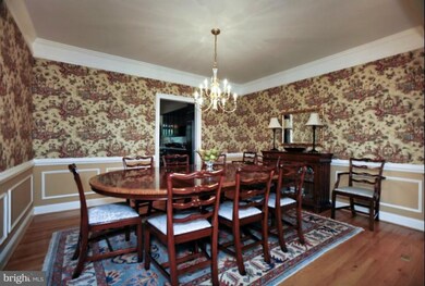 9474 Turnberry Dr, Potomac, MD 20854 - photo 7