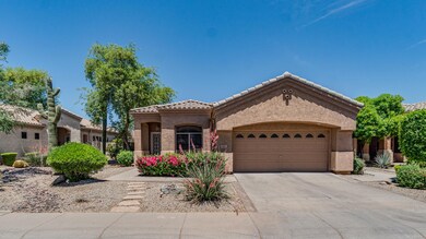 882 W Raven Dr-2