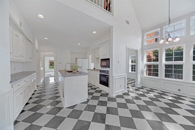 Kitchen/Breakfast Area