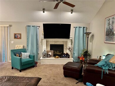 21609 Hale St, Spring Hill, KS 66083 - photo 5