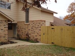 340 Mountain View Ct, Bedford, TX 76021 - photo 2