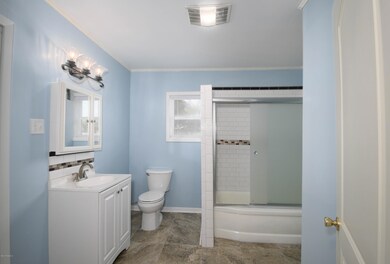 552 E Saint Peter St, New Iberia, LA 70560 - photo 7