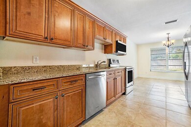 010-705LaurelDrive-WestPalmBeach-FL-smal