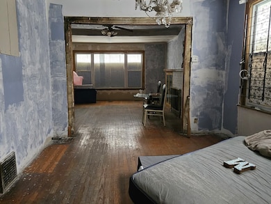 10562 S Wabash Ave, Chicago, IL 60628 - photo 4