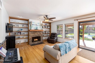 Family room 2