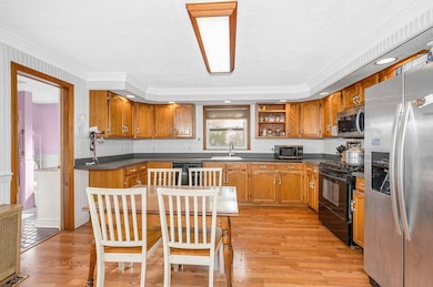 13 Lundberg St, Lowell, MA 01852 - photo 3