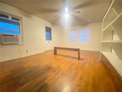 410 E Huntsville Rd unit B, Fayetteville, AR 72701 - photo 3