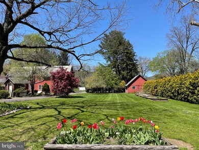 225 Linden Ln, Riegelsville, PA 18077 - photo 4