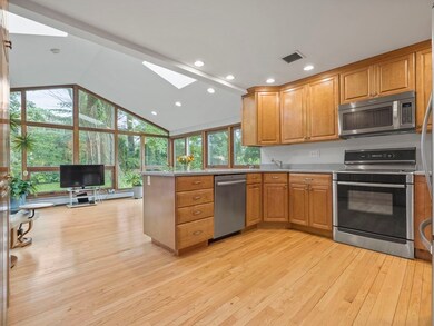 34 Slocum Rd, Jamaica Plain, MA 02130 - photo 6