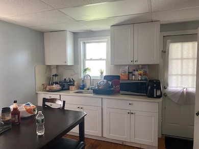 20 Milton St, Worcester, MA 01605 - photo 2