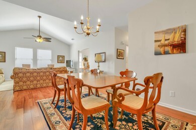 1509 Royal Colony