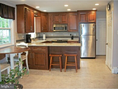 34 Lincoln Ct, Boyertown, PA 19512 - photo 2