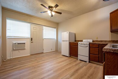 11501 Richland Dr unit 4, Omaha, NE 68138 - photo 2