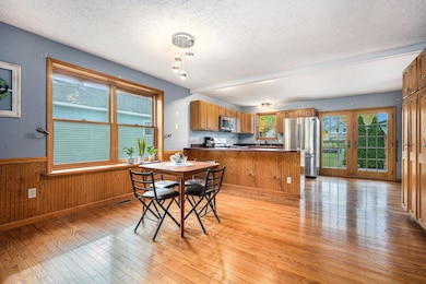 218 S Robinson St, Schoolcraft, MI 49087 - photo 5