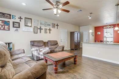 204 Gatrix Ave, Cleburne, TX 76033 - photo 7