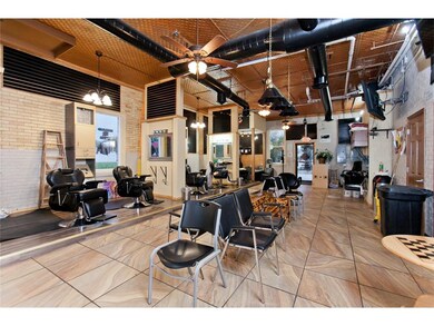 423 5th St NW, Cedar Rapids, IA 52405 - photo 4