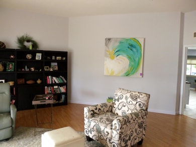 10645 W Pineaire Dr, Sun City, AZ 85351 - photo 3