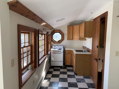 17 Portland Ave unit 7, Dover, NH 03820 - photo 4