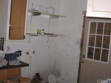 Add'l view of kitchen