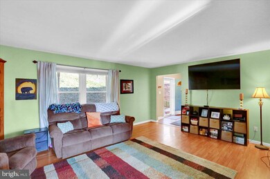 209 Laurel Ave, Reading, PA 19606 - photo 5