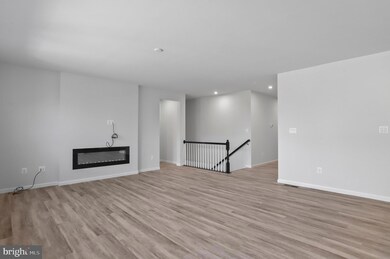 1458 Finch Dr, Chambersburg, PA 17202 - photo 5